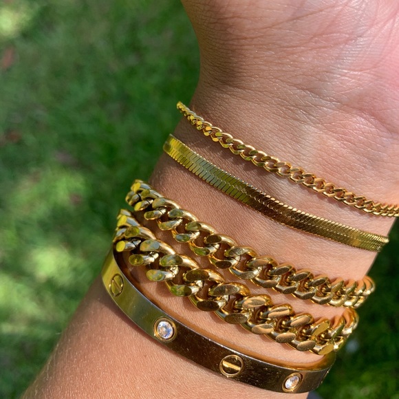 *SOLD*Snake chain Bracelet - Picture 3 of 3